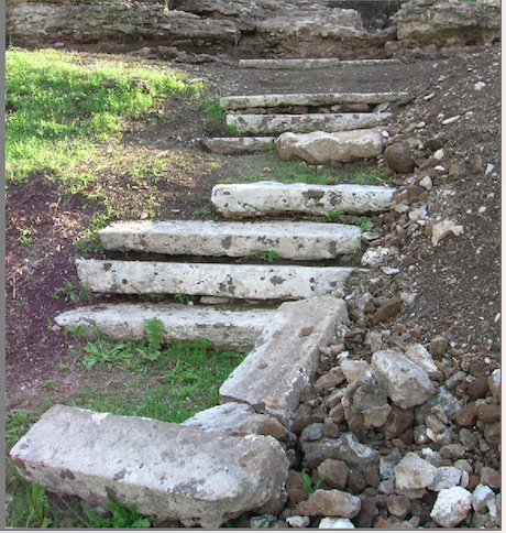 1-TG GRADINI CAVEA.png